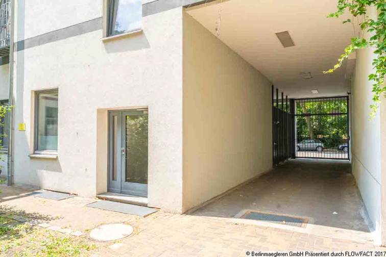 Haus, Durchgang zur Straße