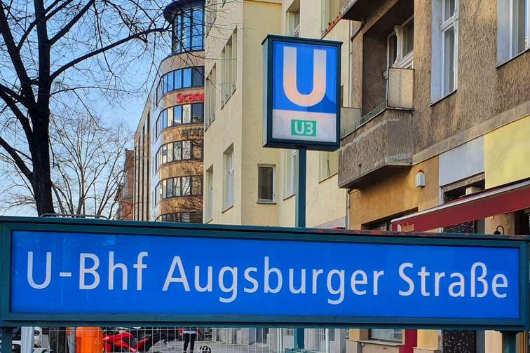 Umgebung, U-Bahnhof