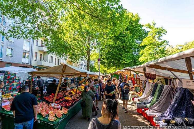 Wochenmarkt am Paul-Lincke-...