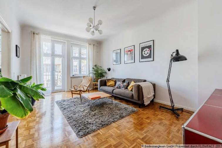 Zimmer 1 mit balkonzugang