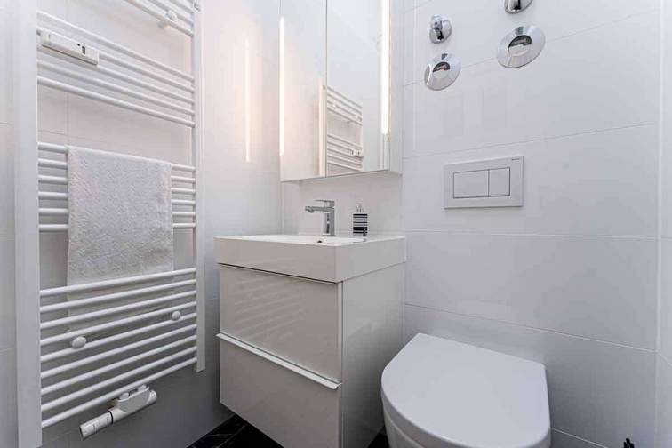 Separates Gäste-WC