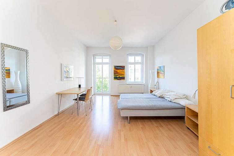 Schlafzimmer 1