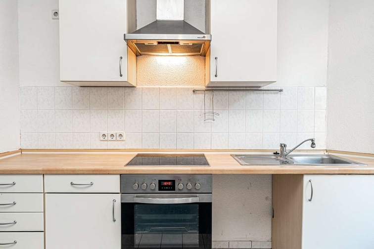 Fitted kitchen