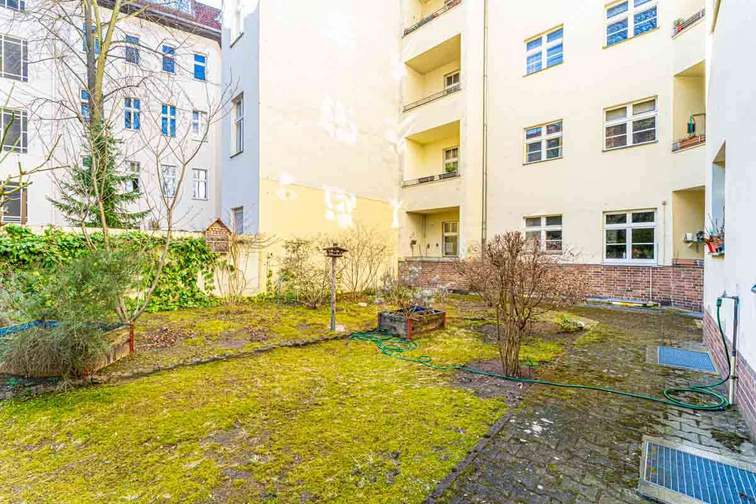 Courtyard side