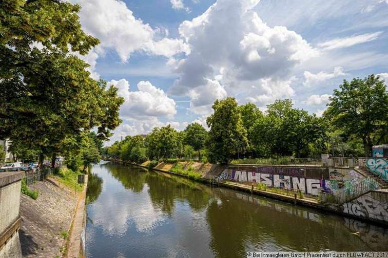 Landwehrkanal mit unzählige...