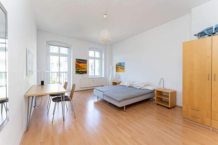 Schlafzimmer 1