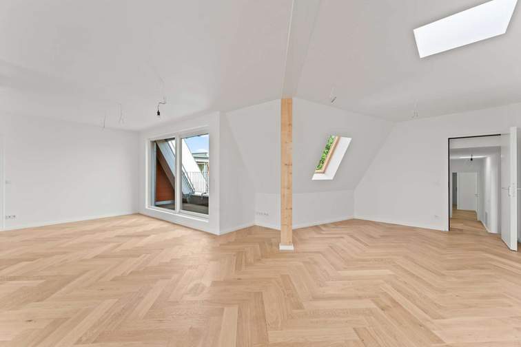 Wohnzimmer mit offener Küche