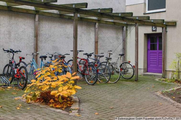 Courtyard with bicycle parking