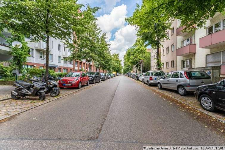 Straße vor dem Haus